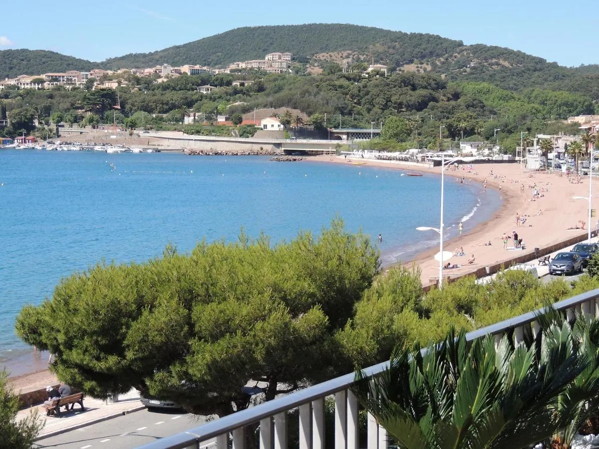 Emplacement Privilegie Pour Ce Bel Appartement Saint-Raphael  France