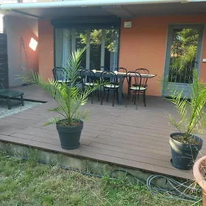 https://ardeche-gite-6-8-pers-clim-wifi-3ch-terrasse-parking-jardin.hotels-rhonealpes.com