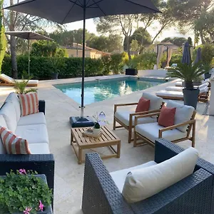 A L'etage Avec Piscine Proche Bord De Hébergement de vacances