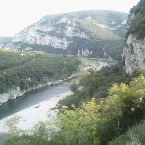 https://gite-en-sud-ardeche.hotels-rhonealpes.com