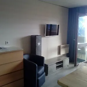 https://auris-en-oisans-vue-sur-le-massif-des-ecrins.hotels-rhonealpes.com